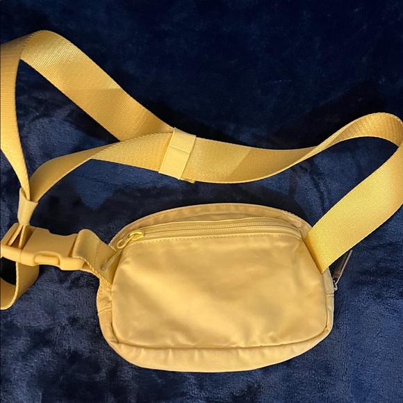 Lululemon Athletica Vibrant Yellow Belt Bag - Picture 2 of 5
